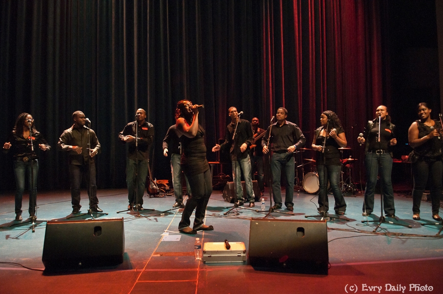 Evry Daily Photo - Telethon Evry 2010 - Concert Evry University Gospel - large - 5243395897.jpg